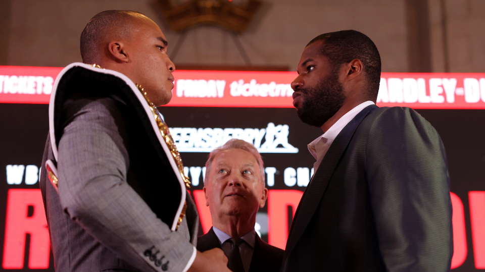 Fabio Wardley and Daniel Dubois facing off