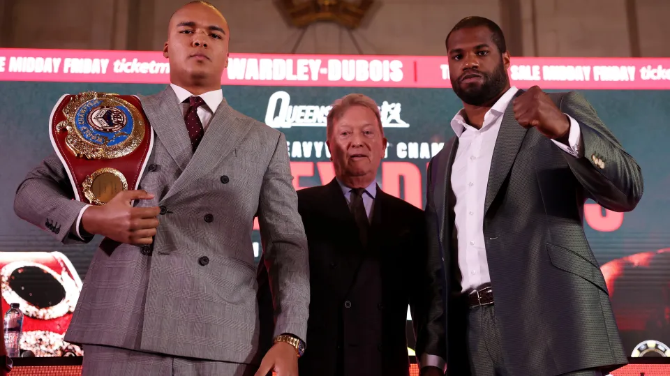 Fabio Wardley and Daniel Dubois posing for photos at a press conference