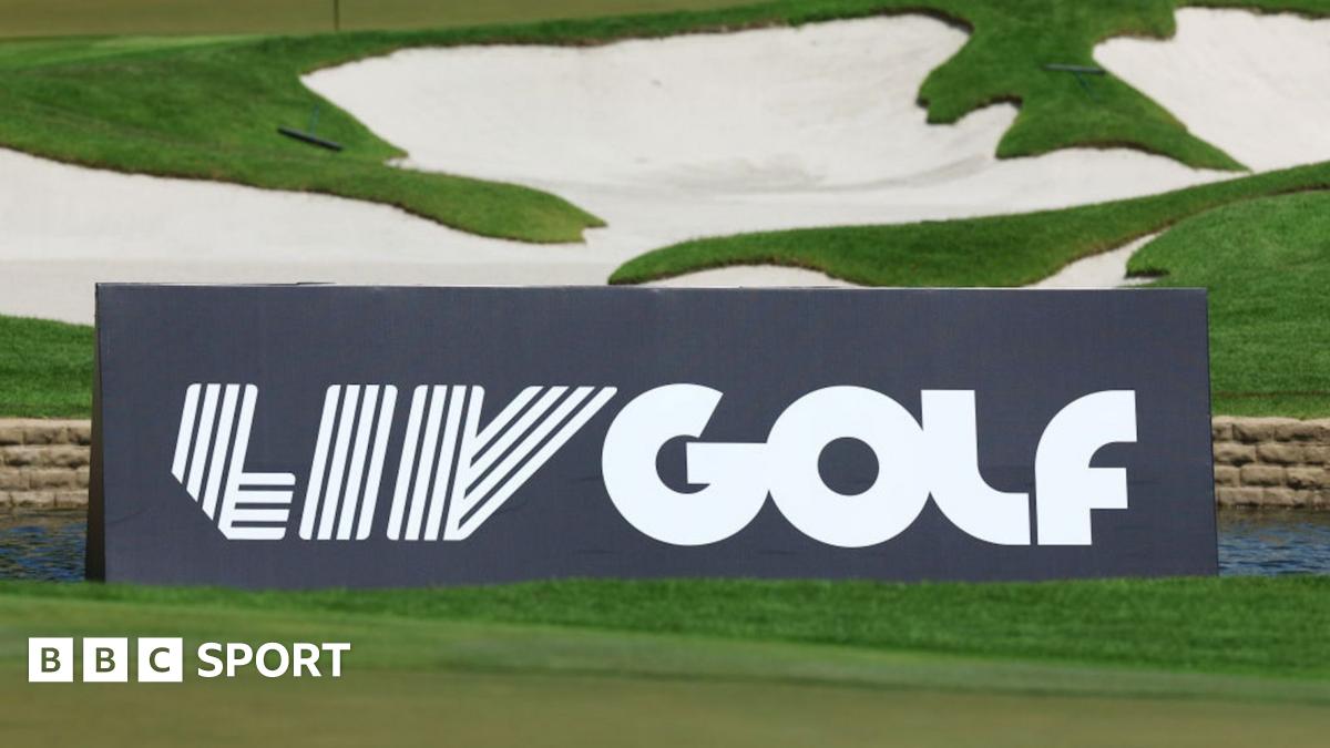 A flower decoration depicting a skull to promote LIV Golf Mexico