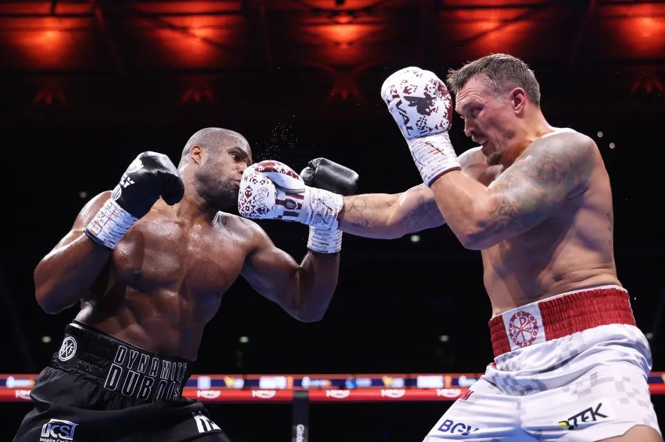 Olekksandr Usyk in action against Daniel Dubois