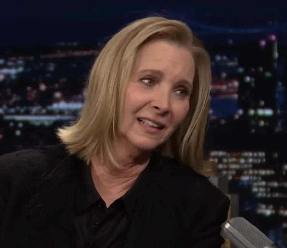 Lisa Kudrow waded into the Ross and Rachel debate on ‘The Tonight Show Starring Jimmy Fallon’ (YouTube)