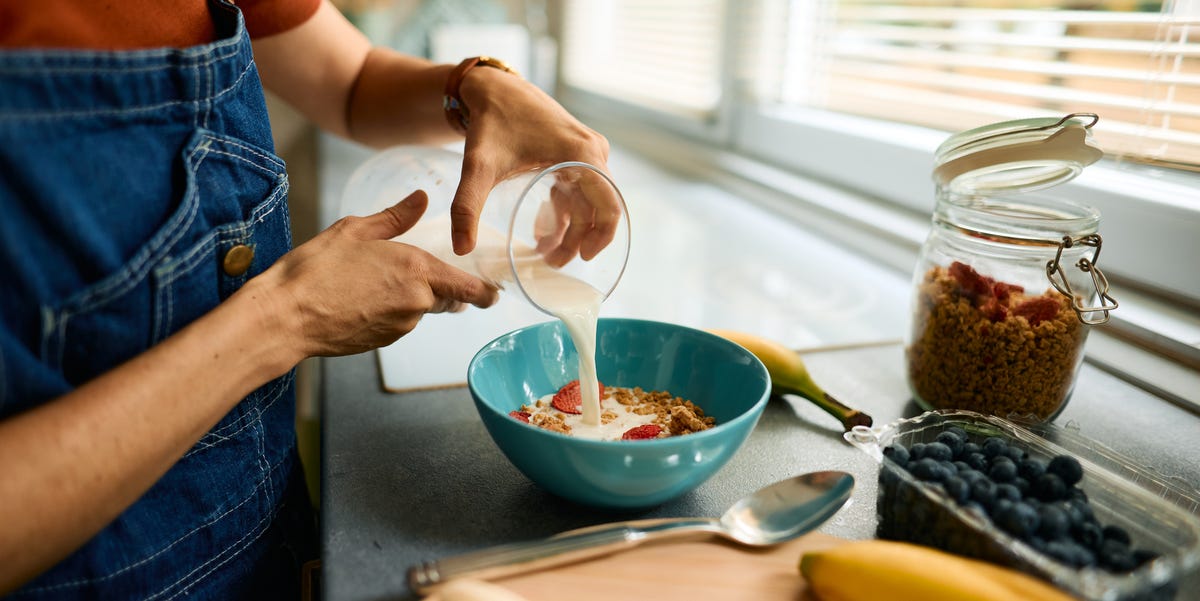 Experts Share the 10 Best Foods to Eat for Vitamin B12