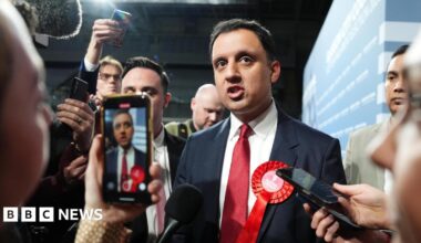 Scottish Parliament election 2026: Labour's Anas Sarwar says he will stay as leader to 'hold party together'