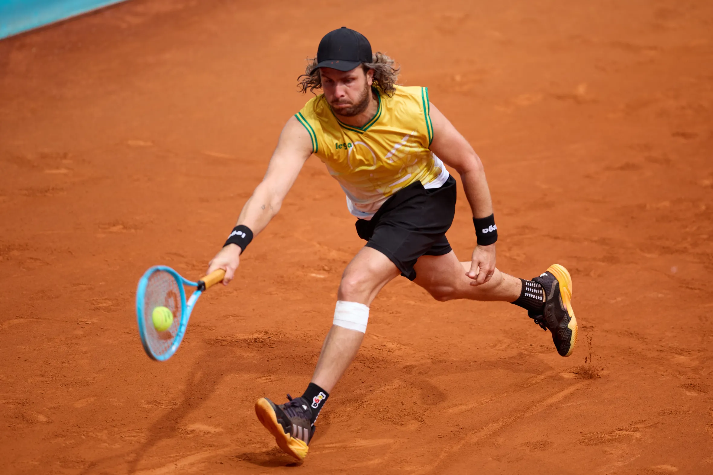 Marco Trungelliti playing a forehand during the Mutua Madrid Open.