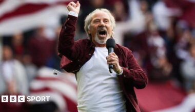 Gordon Chisholm sings at Tynecastle