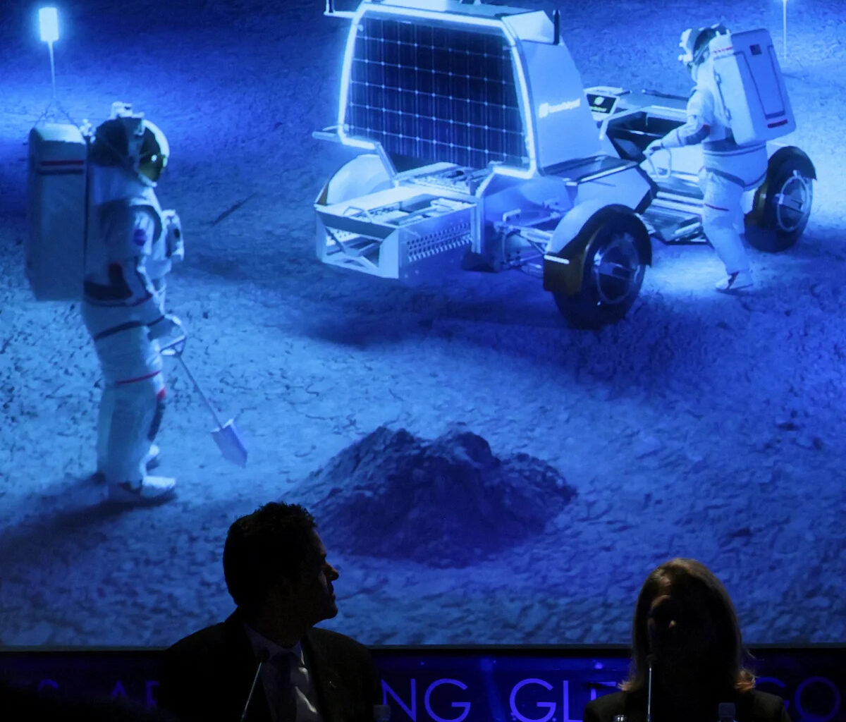 NASA's moon base, beloved Big Boy, the doping games: Week in review