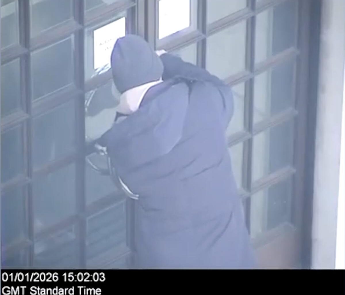 Failed asylum seeker who made 'foolish' bomb hoax at MI5 HQ jailed - London Evening Standard