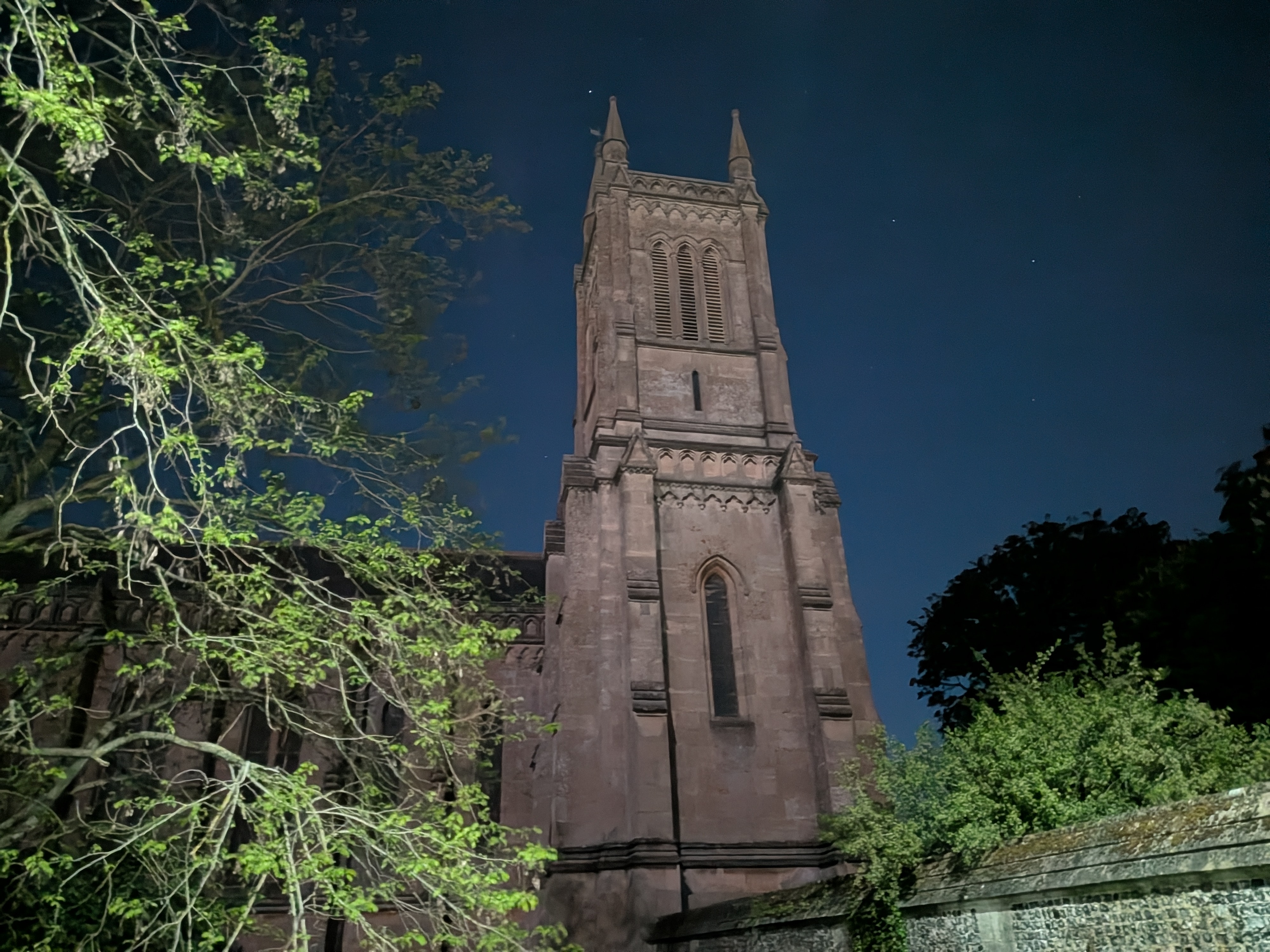 pixel 10 vs nothing phone 4a pro low light shoot out