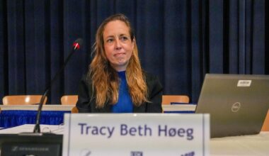 Controversial FDA official leaving drug center post in latest departure at agency