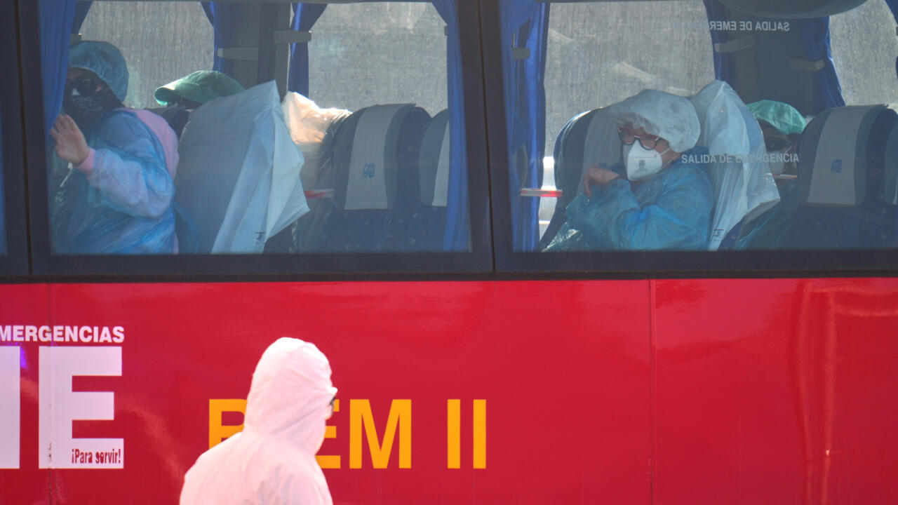 US vs Europe: huge differences in protocol for passengers of hantavirus-hit ship