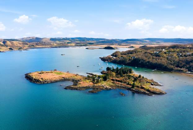 Savills UK | Private island off ‘Britain’s most beautiful short cut’ brought to market on Scotland’s west coast