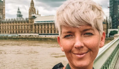 Ping-Pong Poms: Expat Annie decided to move back to the UK. She lasted just six months