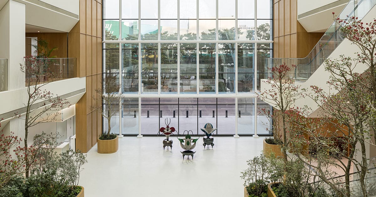 Sonic Mathematical Blossom – Pseudospherical Trinity (from Kuen): Haegue Yang’s “Mathematical Plants” Sculpture
