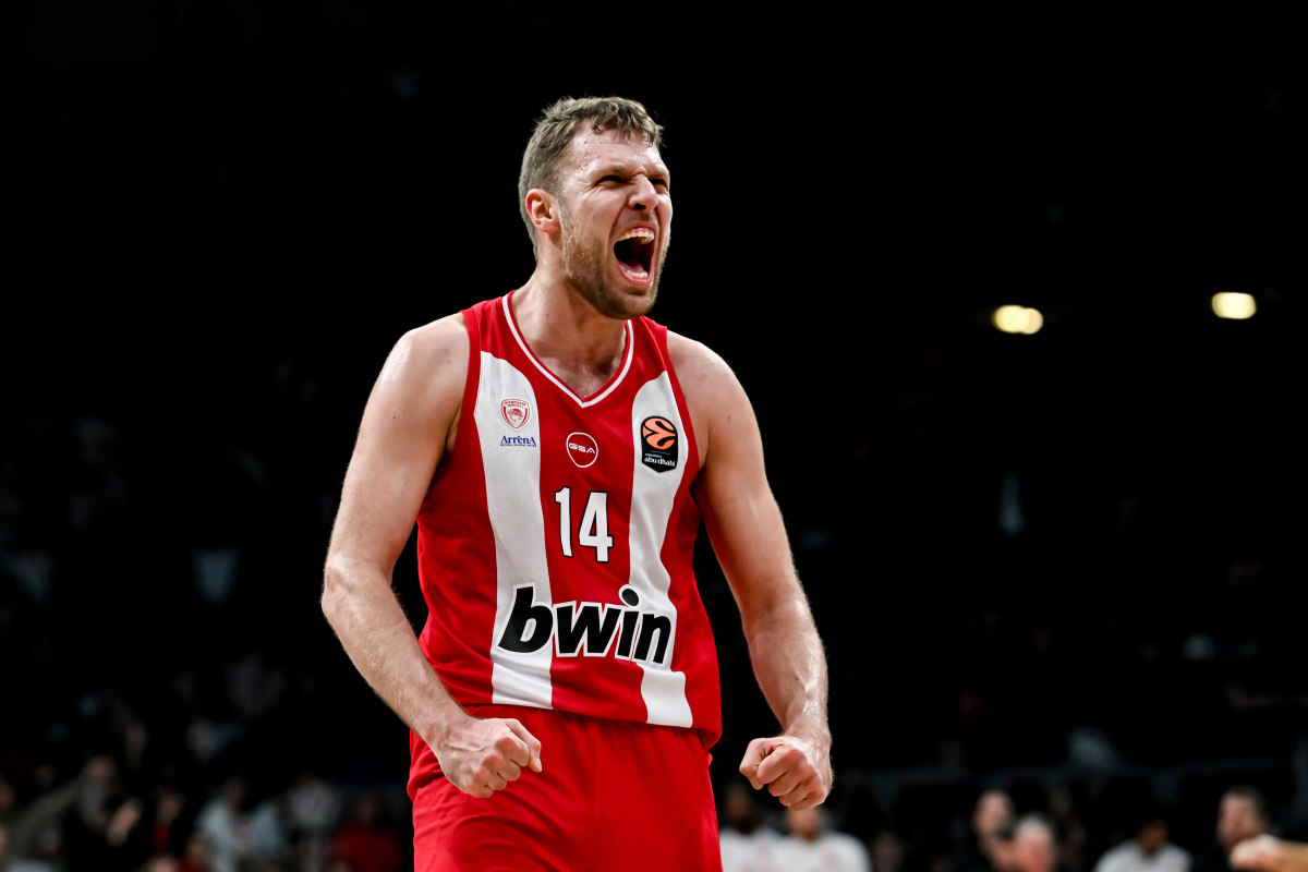 Vezenkov reacts to Giannis, Djokovic presence in Piraeus, shares GOAT take