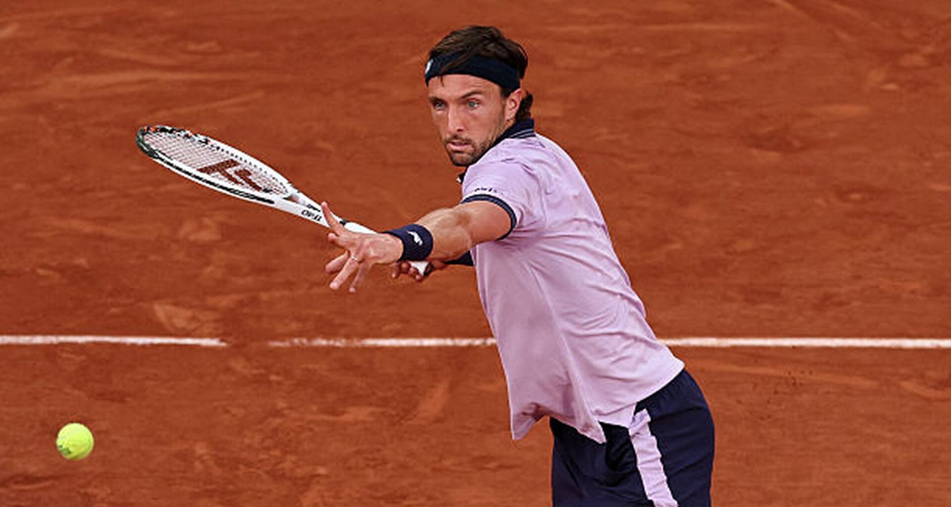 Rinderknech hits drop-shot winner to take opening game against Berrettini - TNT Sports