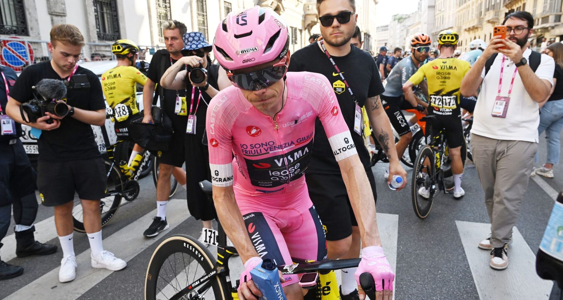 Why did Jonas Vingegaard want Giro d'Italia Stage 15 neutralised? Visma boss explains how rails, props and fences made Milan finish ‘too dangerous'