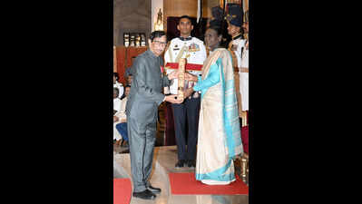 Padma Shri to UP’s Dr Thakral for popularising Ayurvedic surgery