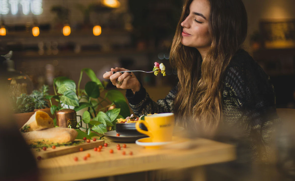 Why Eating Slowly And Loving What You Eat May Be Better Than Dieting