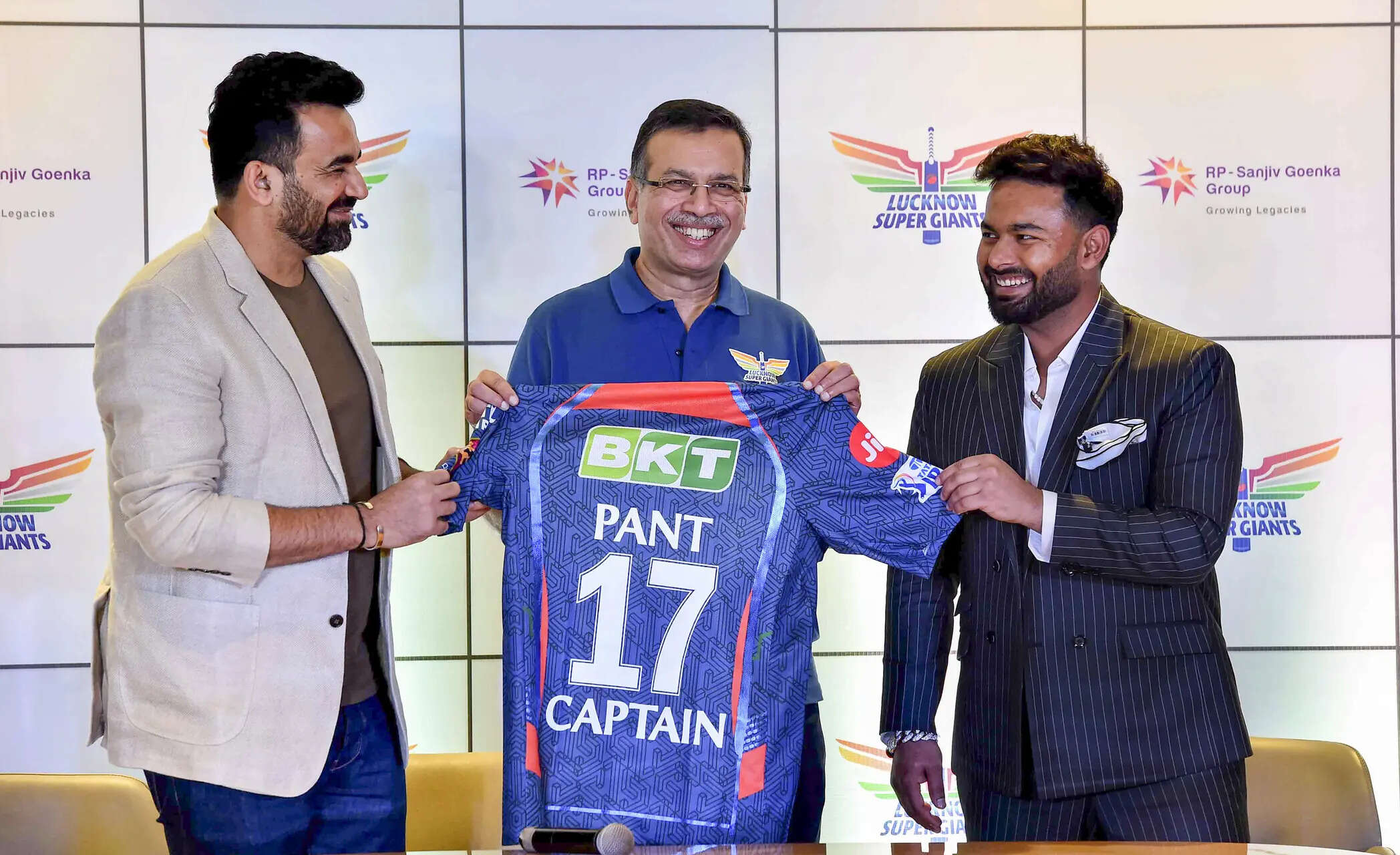 Lucknow Super Giants (LSG) owner Sanjiv Goenka with LSG captain for the IPL 2025 Rishabh Pant and mentor Zaheer Khan in Kolkata. (PTI Photo) Kolkata: Lucknow Super Giants (LSG) owner Sanjiv Goenka with LSG captain for the...