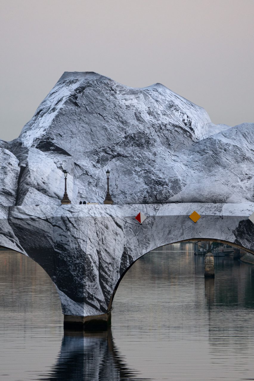 La Caverne du Pont Neuf by JR