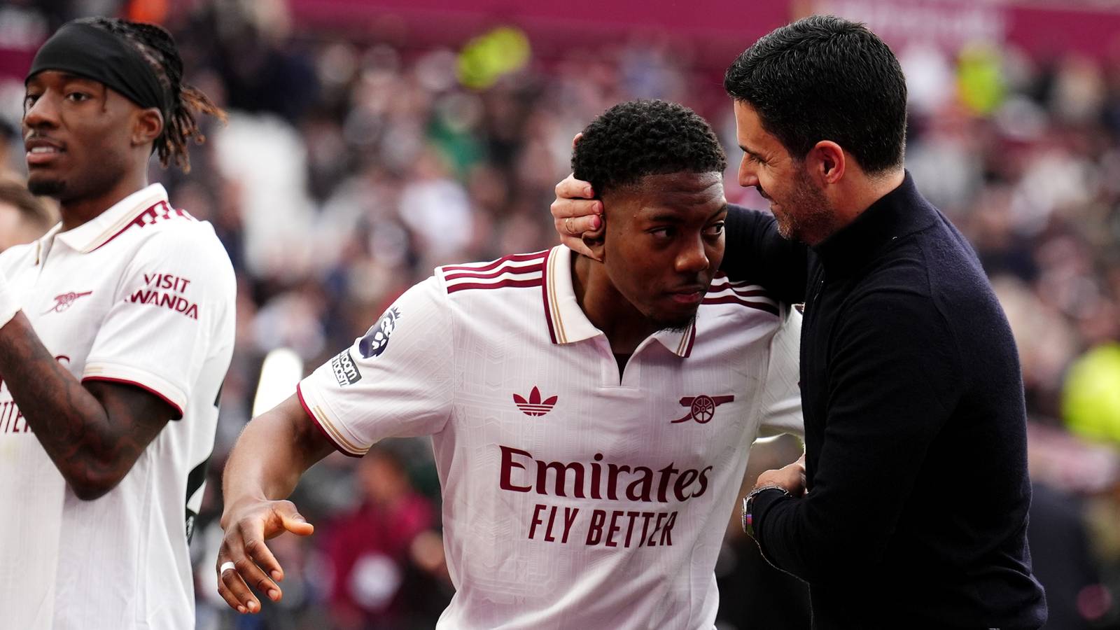 Watch out Lewis-Skelly: Arsenal in talks to sign one of "the world's best CMs"