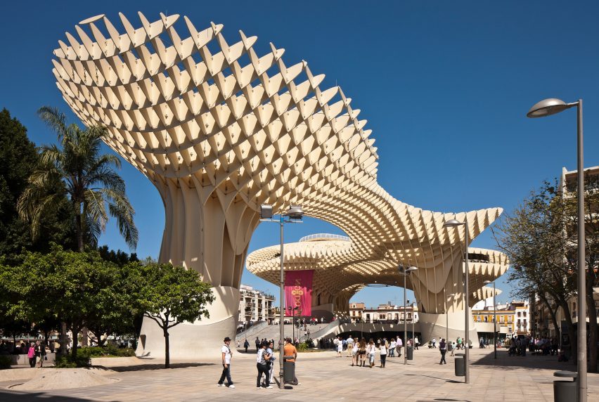 Raised walkway in Seville