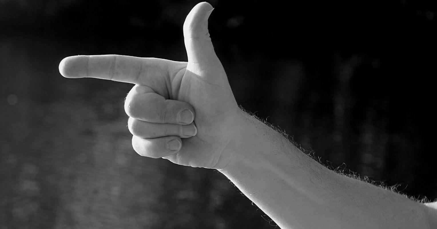 Are Murderous Gestures Unfinished Thoughts?