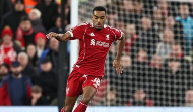 Liverpool hold talks to sign "the best DM in the world"