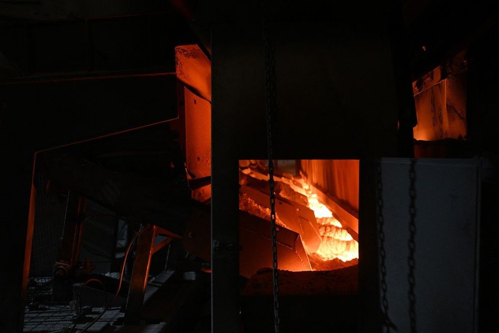 Molten glass