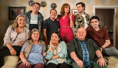 Two Doors Down returns for a brand new full series