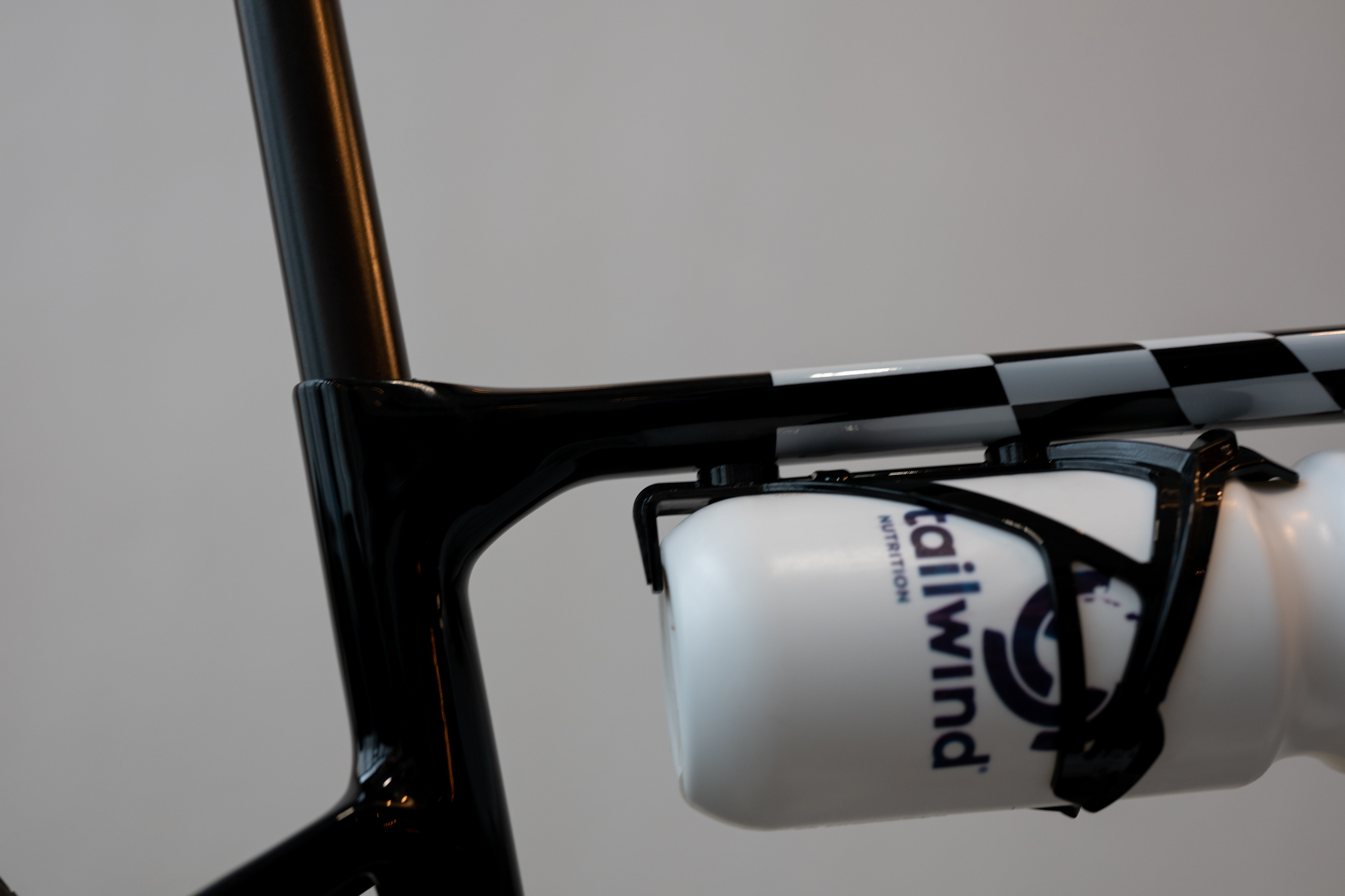 More detail of the top tube mount