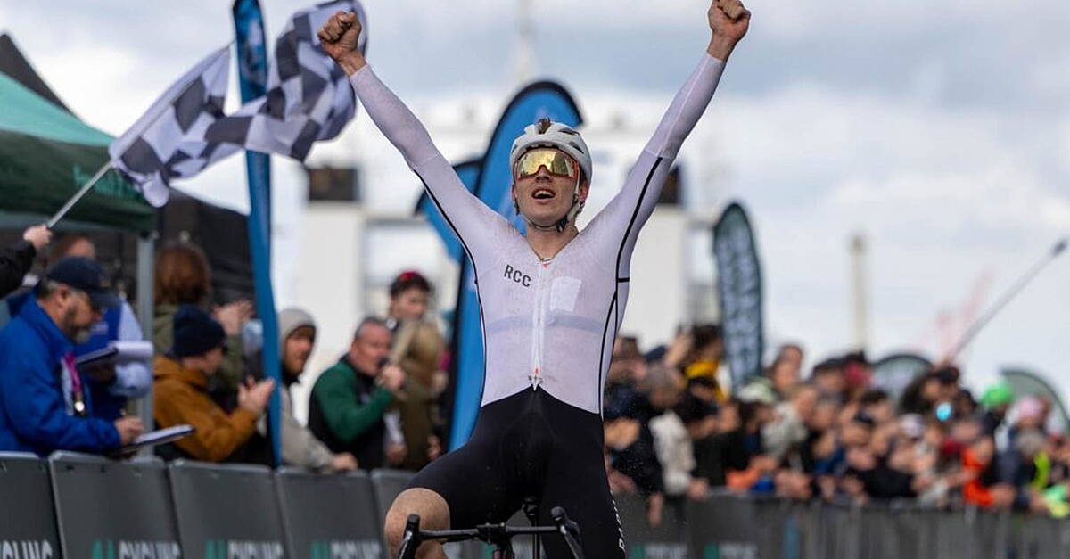 Rapha's Jenkins storms to men's gold at National Crit Champs