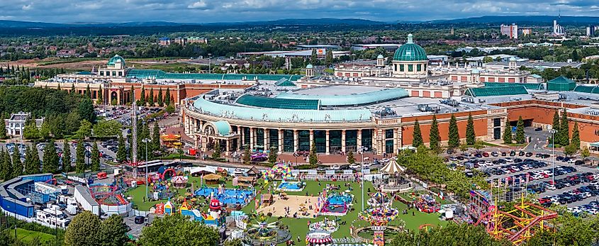 Trafford Centre shopping centre. Editorial credit: Bardhok Ndoji / Shutterstock.com