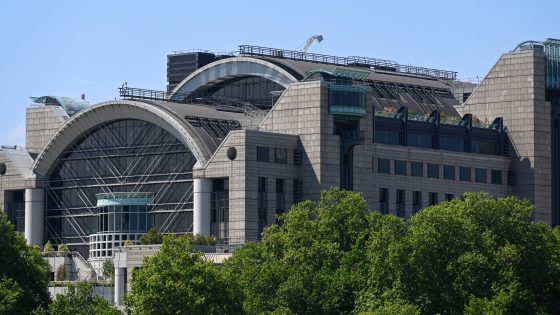 Twentieth Century Society calls for Farrell’s Embankment Place to be listed