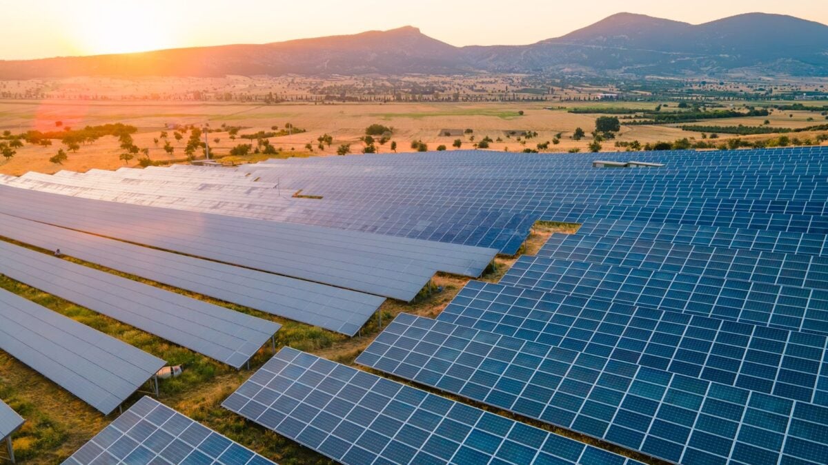 Forget Expensive Carbon Capture—Renewables Are the Cheaper Climate Fix