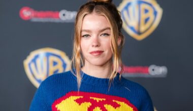 supergirl-milly-alcock-online-men.jpg