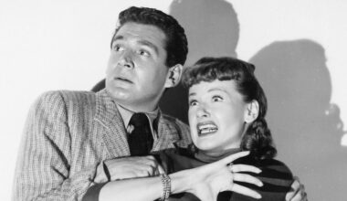 Ann Robinson and Gene Barry in 'The War of the Worlds'
