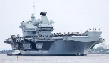 British carrier deploys to northern waters to deter Russia