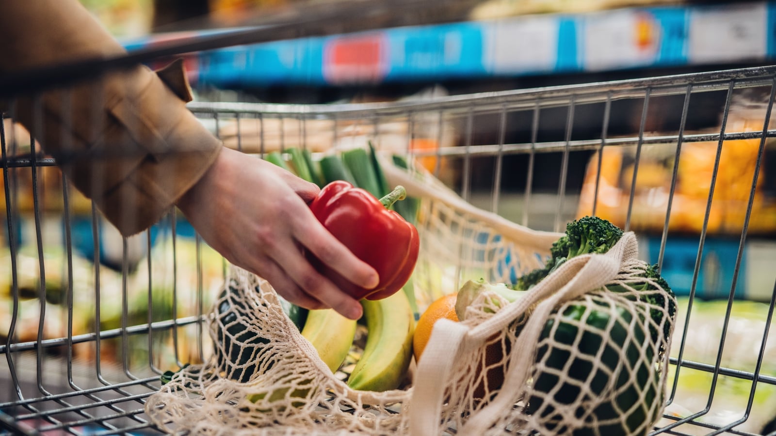 Some 'struggling to keep pace' with food costs