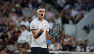 Mensik sets up French Open semi-final with Zverev