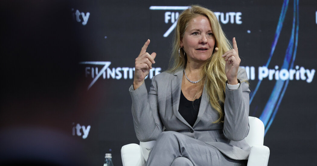 Gwynne Shotwell, Elon Musk’s No. 2 at SpaceX, Is the Company’s Steady Hand