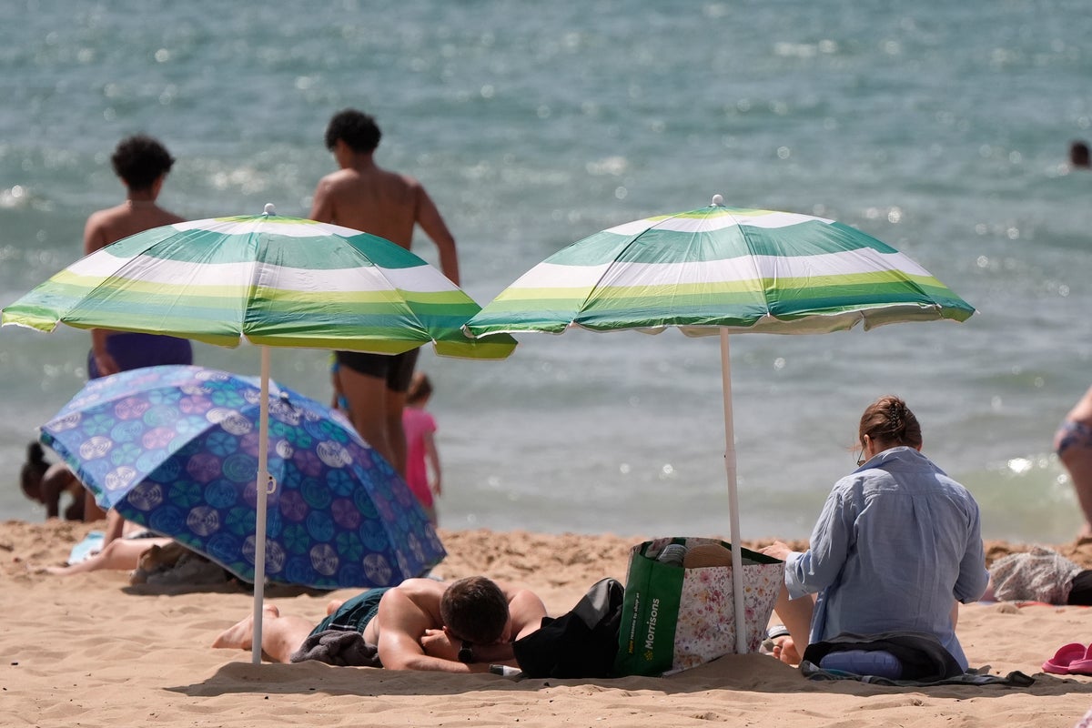 UK heatwave mapped: Where will get hotter than Ibiza as 37C ‘extreme heat’ warning issued