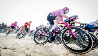 The peloton hits Troisville, 2026 Paris-Roubaix