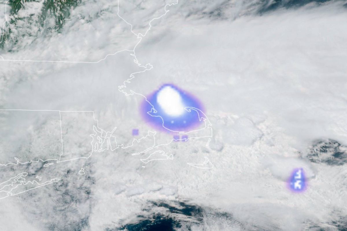 An atmospheric flash