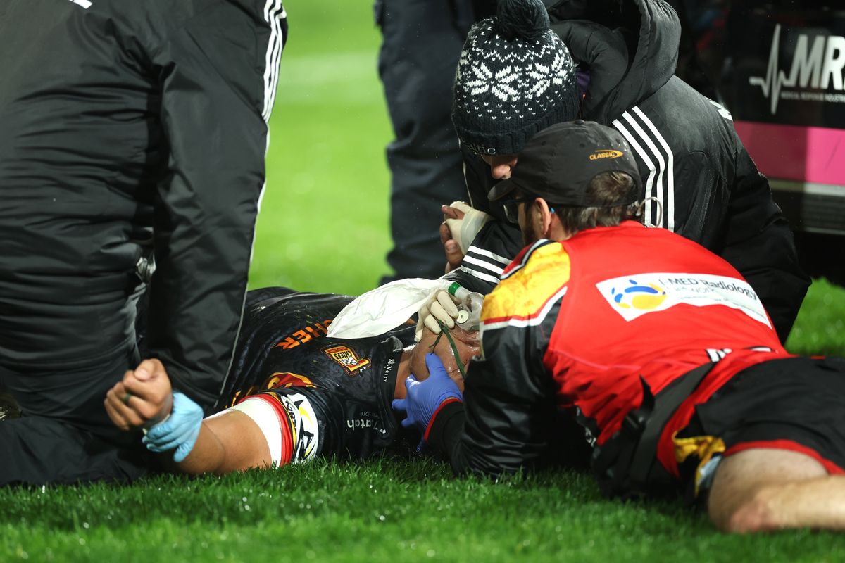 Wallace Sititi of the Chiefs is injured