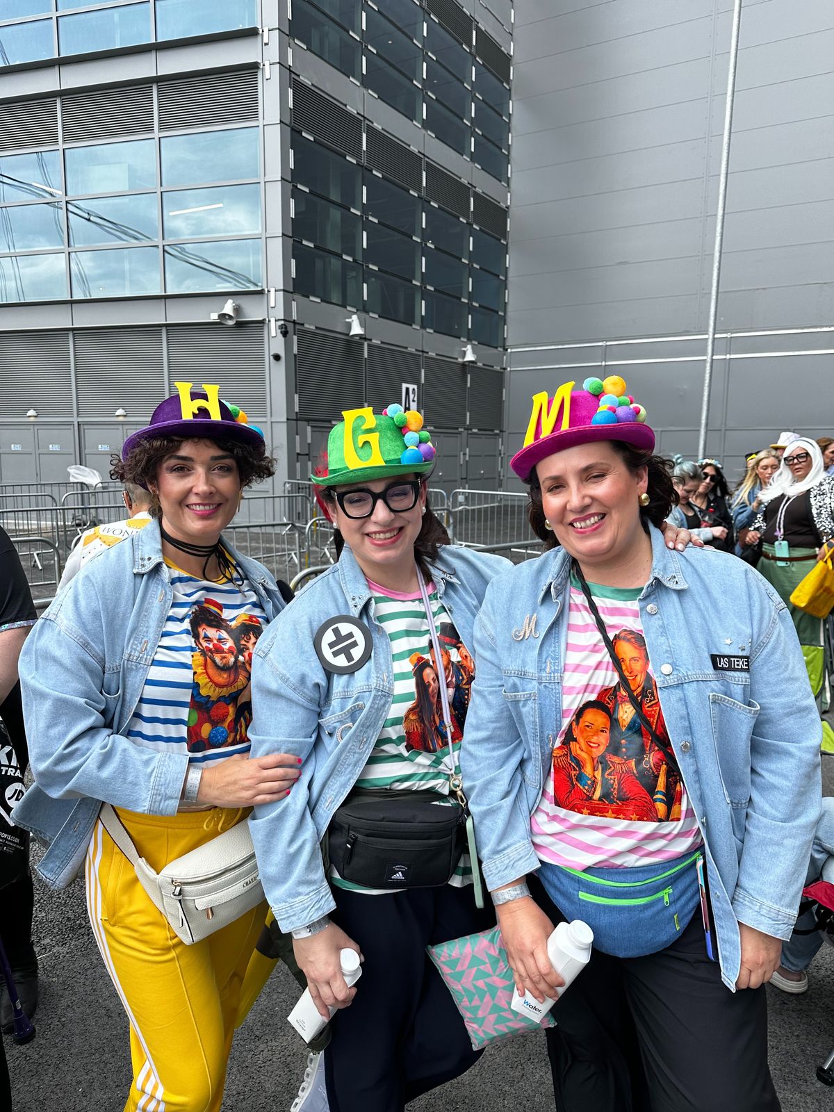 Isabel, Martha and Nayra flew from the Canary Islands to see the show