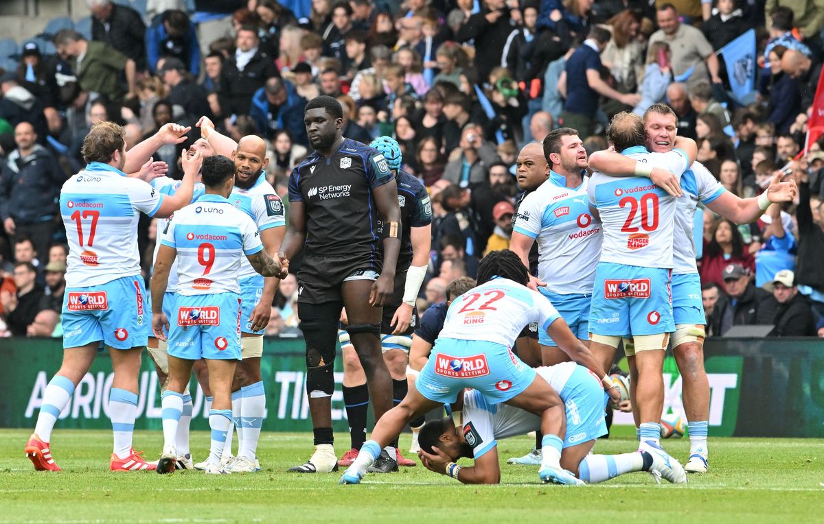 Bulls celebrate victory over Glasgow