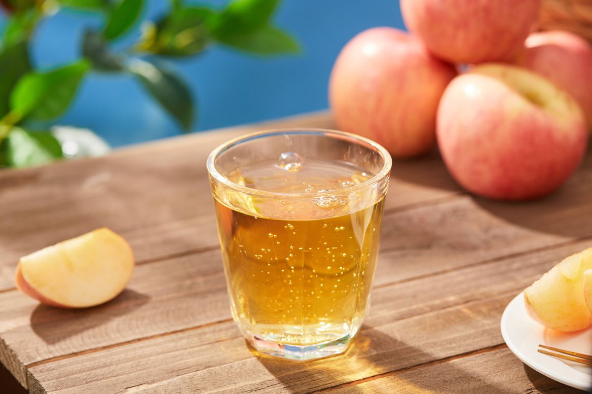 Juiced apples are packed with health benefits