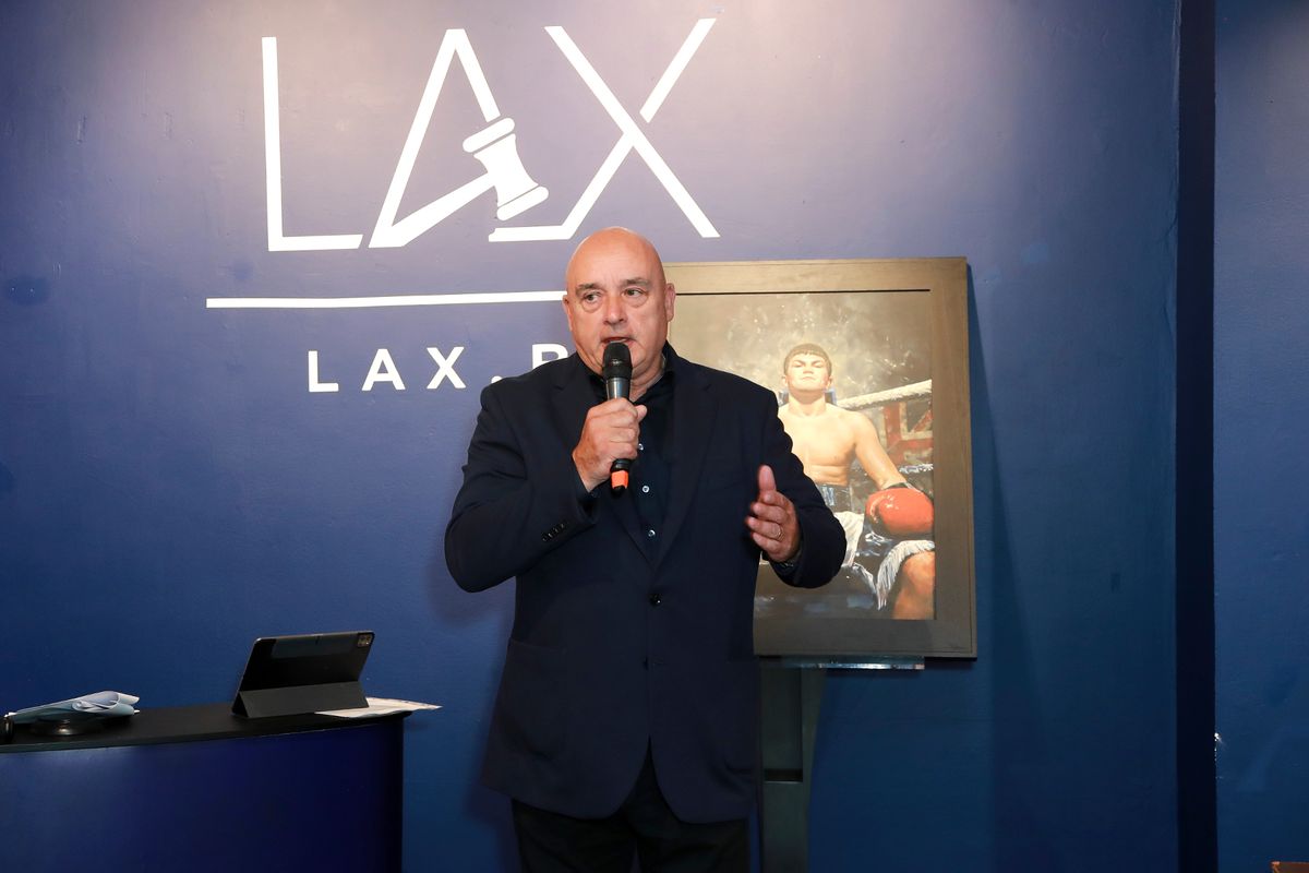 Speak addressing the crowd at the LAXBid Art Auction in aid of MIND and The Ricky Hatton Foundation