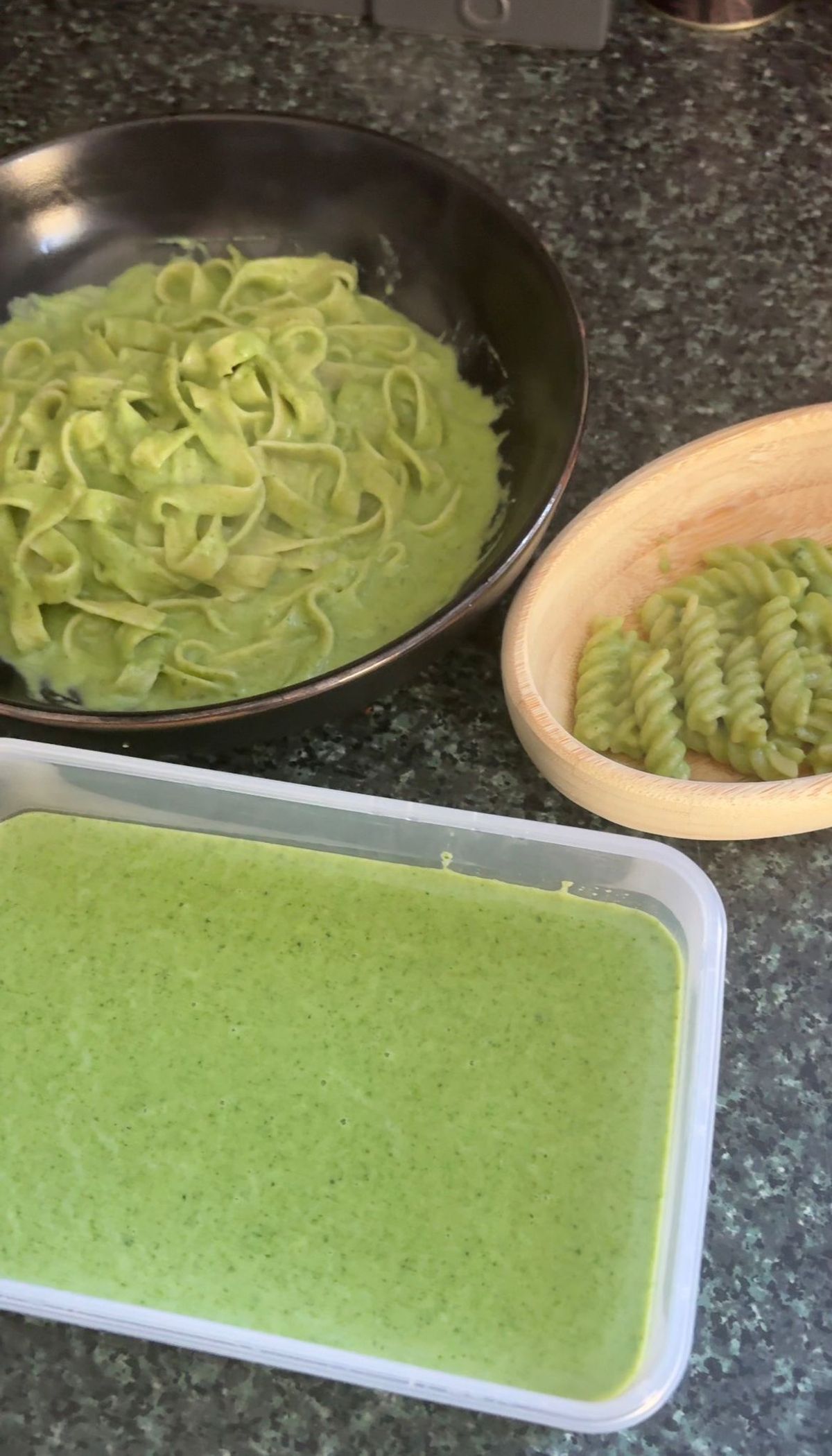 The cheesy broccoli pasta made with frozen broccoli, cheese, butter, plain flour and milk from Iceland